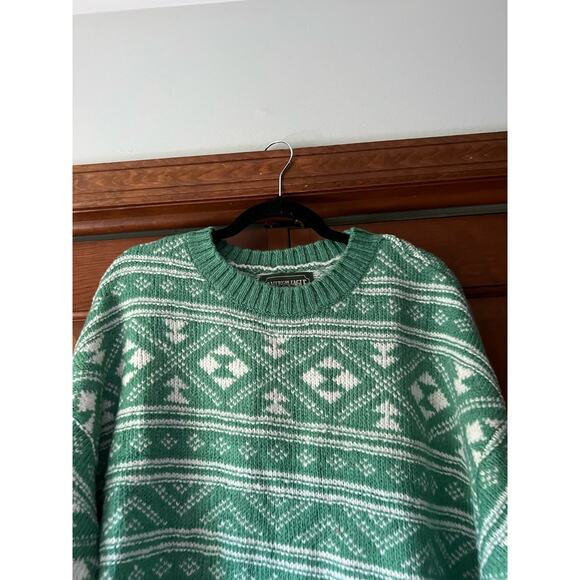 NWT American Eagle Women's Fair Isle Snowdrift Sweater Long Sleeve Green White L - Picture 2 of 12